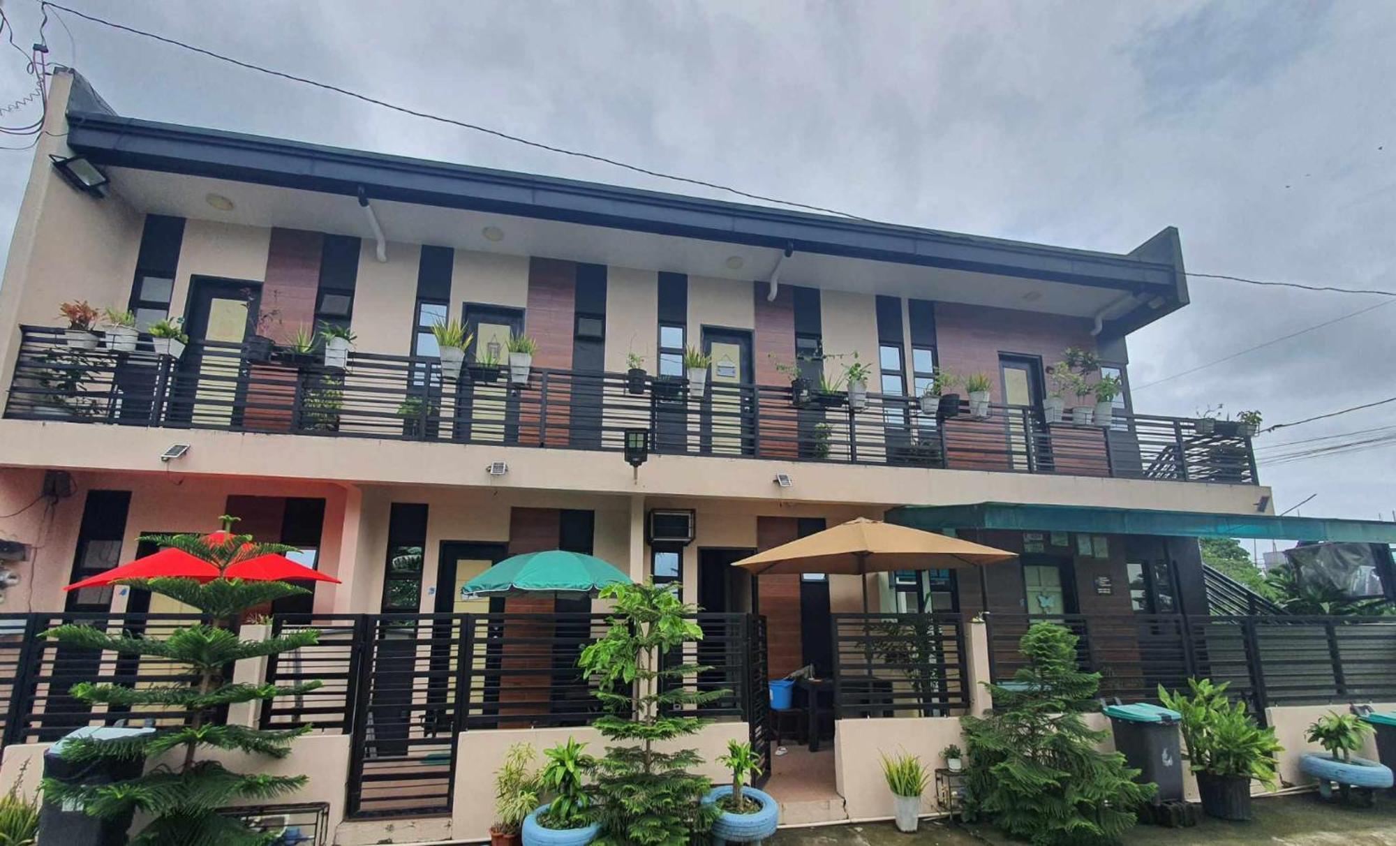 Lucena Meg'S Studio Apmnt Vip Rm-Near Sm-Wifi Apartment Exterior photo